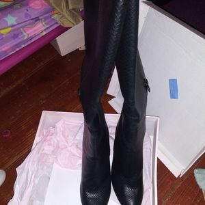 Bnib womens boots 7.5